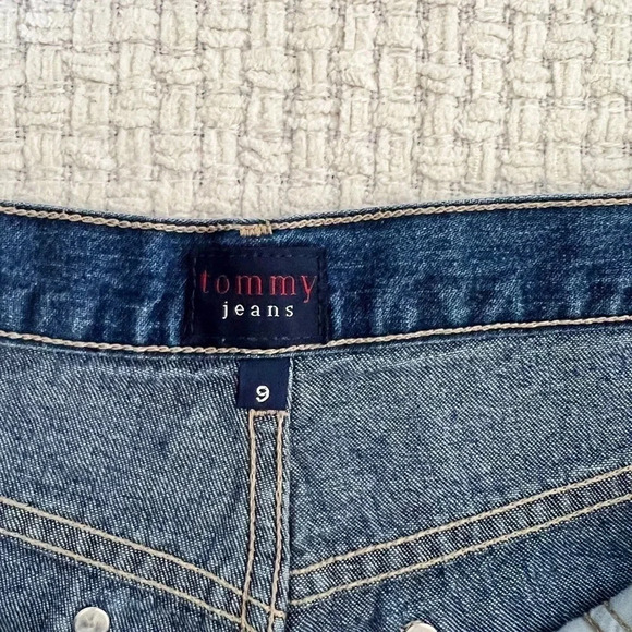 VINTAGE Y2K Tommy Hilfiger Denim Cut Off Shorts - Picture 5 of 8